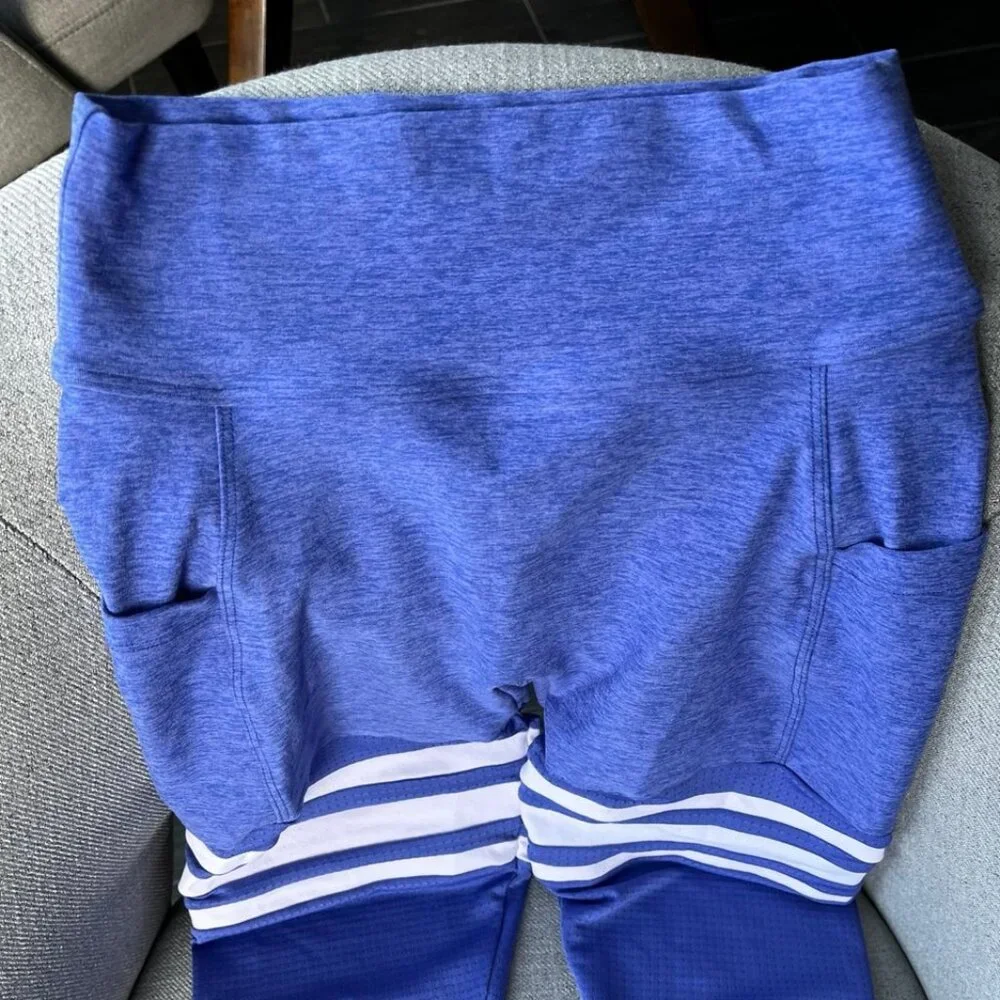 Bombshell Scrunch Leggings (LIKE NEW) - Picture 6 of 11